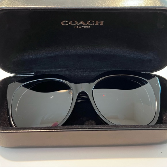 Coach Authentic Carriage Sunglasses Style # 5002T3 Black w matching leather case - Picture 4 of 11